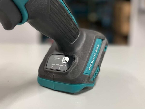 מברגת אימפקט 18V Makita BL עם מהירויות 