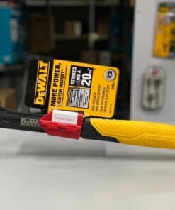 פטיש תפסנים חזק במיוחד מבית DeWalt דיוולט דגם עם ידית אורגונומית למניעת זעזועים בזמן מכה כולל מגנט בראש הפטיש מחיר DWHT551135