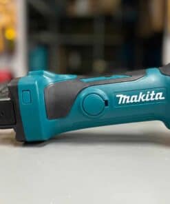 כרסם לקירות גבס (גוף בלבד) makita DCO180 / XOC01 מקיטה דגם יחודי במינו שנועד לאנשי גבס שעובדים המון קל משקל מהירות גבוהה מחיר