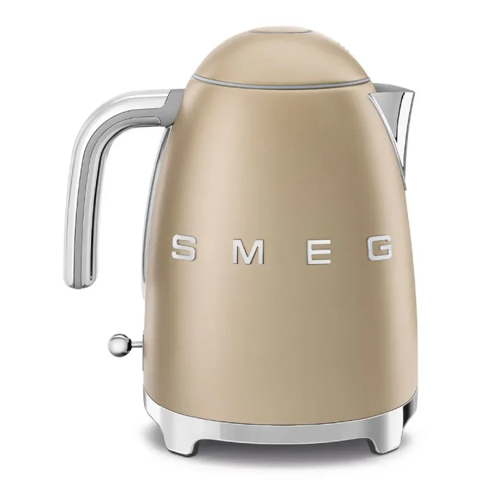 קומקום חשמלי 1.7 ליטר, 2400W מבית SMEG, צבע שמפניה מט דגם: KLF03PGEU