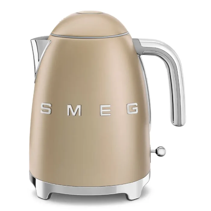 קומקום חשמלי 1.7 ליטר, 2400W מבית SMEG, צבע שמפניה מט דגם: KLF03PGEU